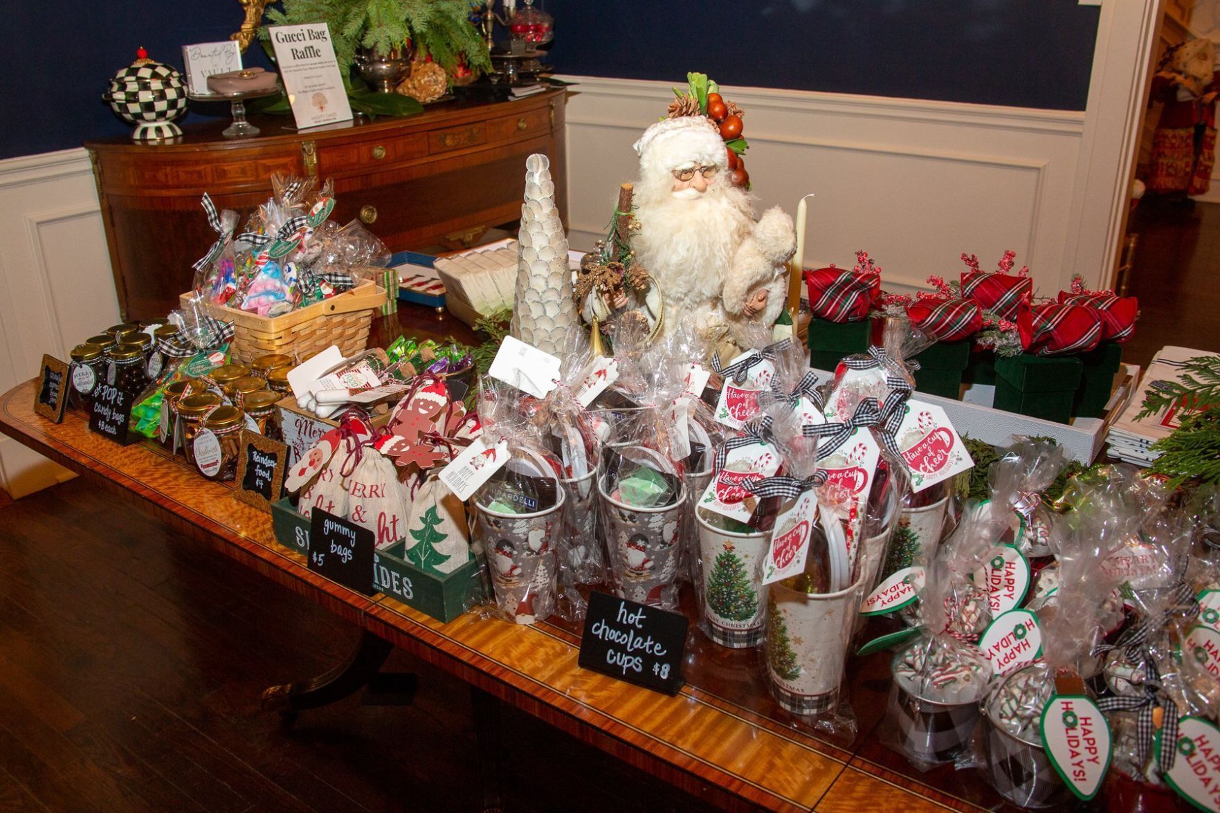 Visitation Academy Mothers' Club's Christmas Open House Cocktail Party